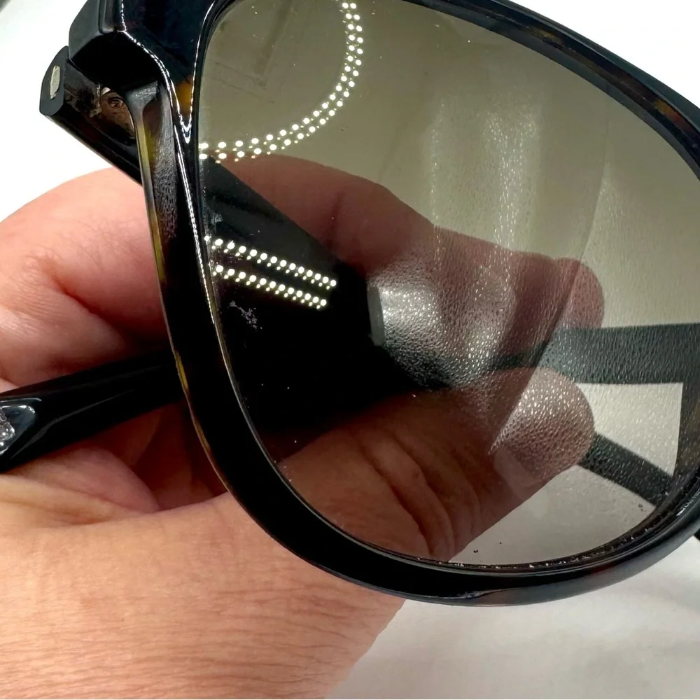 Givenchy preowned very